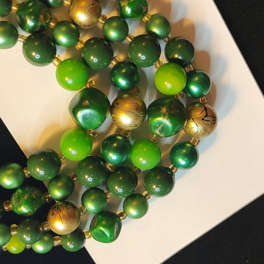Japan Green Beaded Necklace and Earring Set - Picture 7 of 9